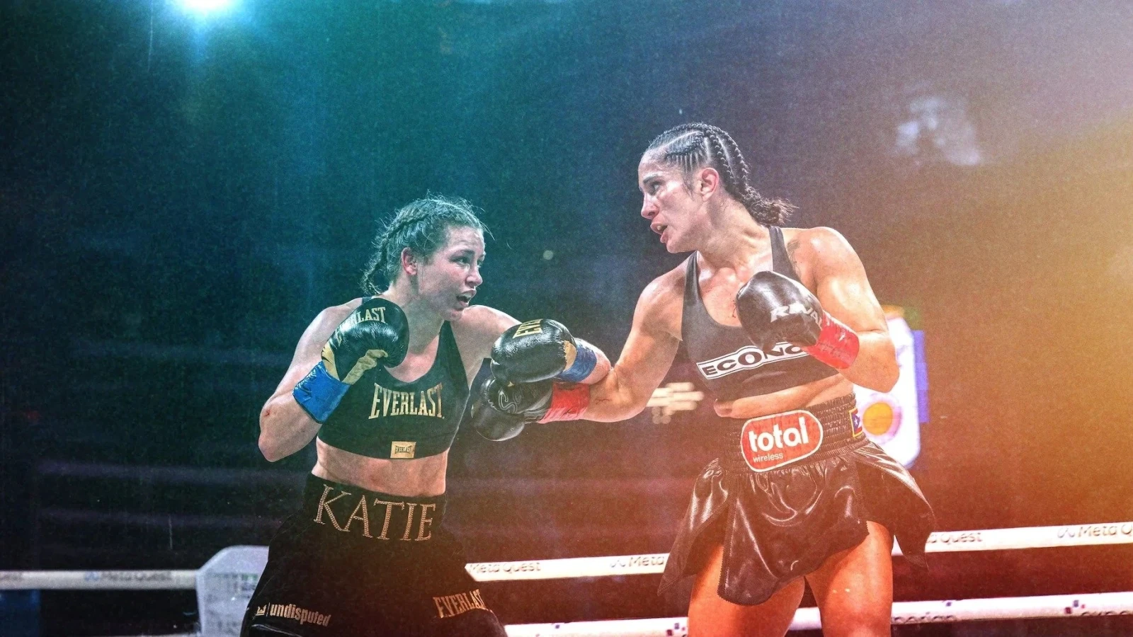 Đếm Ngược: Taylor Vs Serrano